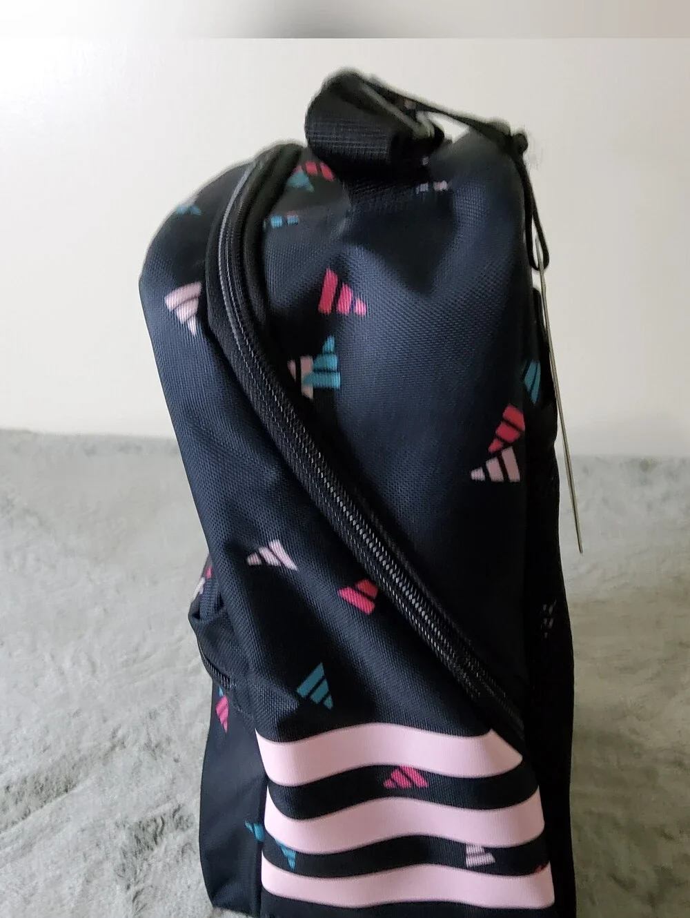 * Adidas Unisex Santiago 3 Logo Lunch Office College Bag Black/Pink